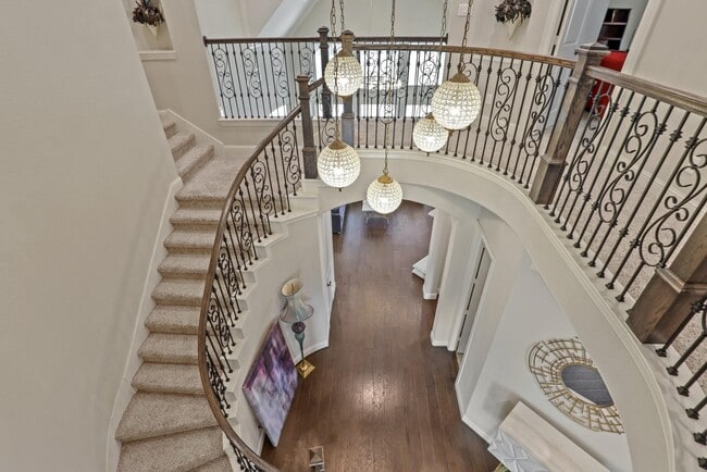 Photo - 5730 Balcones Ridge Ln