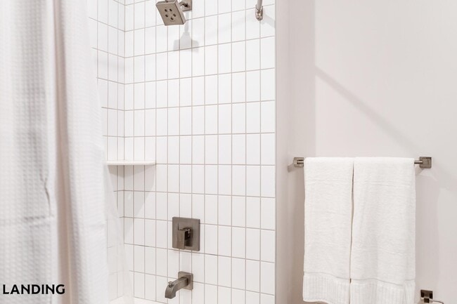 Building Photo - 151 S State St Unit 510