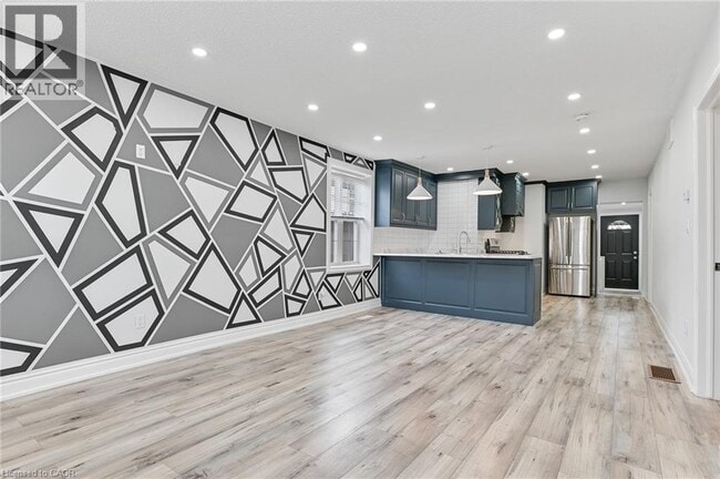 Photo - 54 Craigmiller Ave