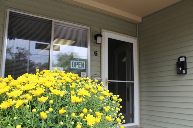 Photo - West Jefferson Apartments