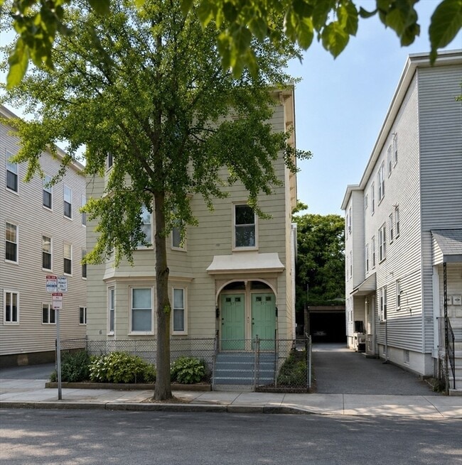 Building Photo - 379 Cardinal Medeiros Ave Unit 3