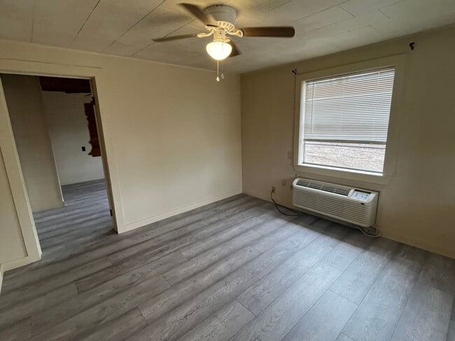 Photo - 302 S Elizabeth St