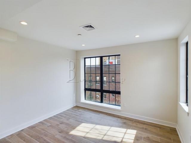 Photo - 1 bedroom in ASTORIA NY 11102 Unit PHA