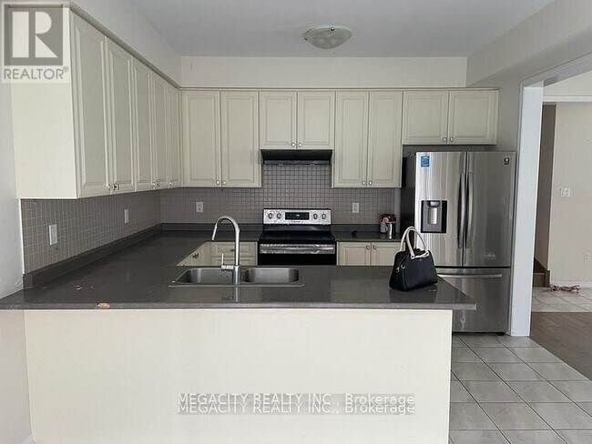 Photo - 8610 Pawpaw Ln