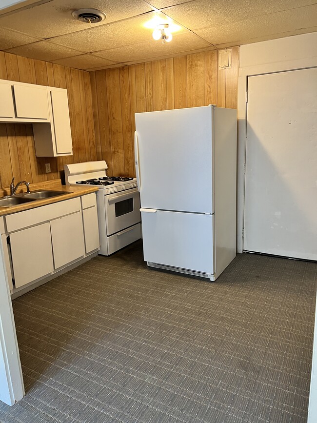Building Photo - 722 Lake St Unit 1