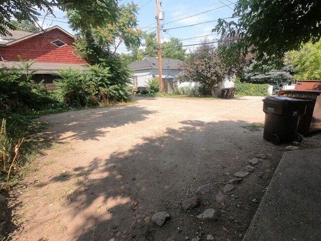 Photo - 545 University Ave Unit C