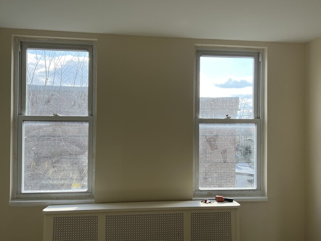 Building Photo - 3219 McElderry St Unit bedroom 4 Rental