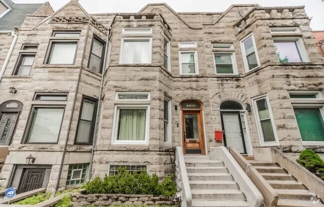 Building Photo - 4805 S Langley Ave Rental