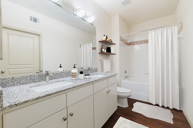 Photo - Ravello at Tuscan Lakes