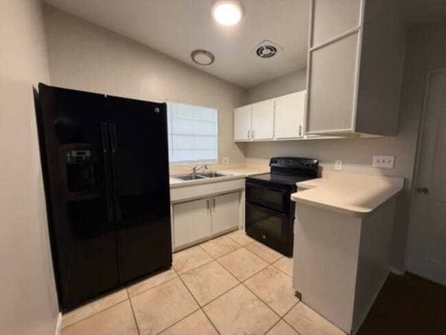 Photo - 3 Bedroom with Garage, Screen Porch, and Central AC-Lake Mary Schools!