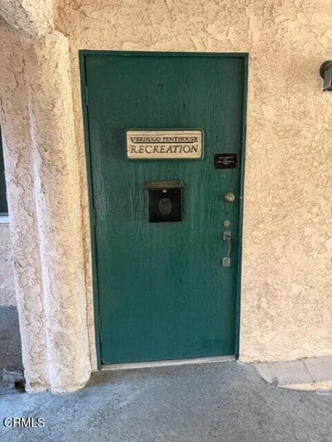 Building Photo - 2940 N Verdugo Rd Unit 323