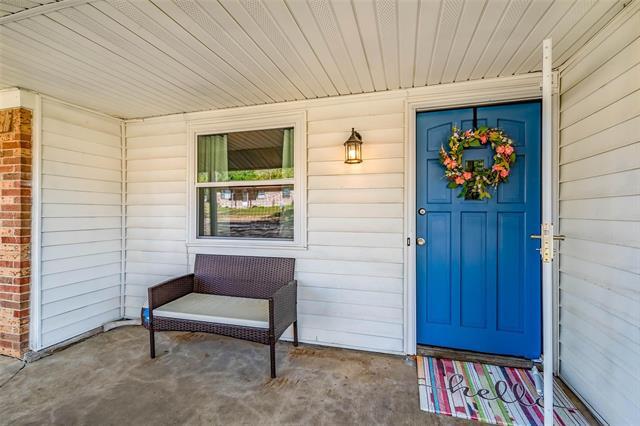 Photo - 204 Ross Ave