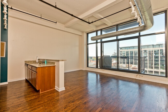 Photo - 1224 W Van Buren St Unit 622