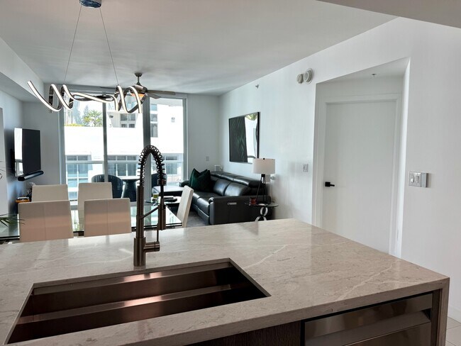 Photo - 111 SE 8th Ave