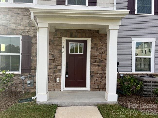 Photo - 1814 Aspire St