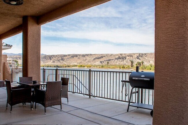 Riverfront 3 BR House w/Boat Deep Garage, ... - Riverfront 3 BR House w/Boat Deep Garage, ...
