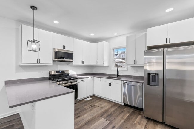 Photo - 867 Church Rd