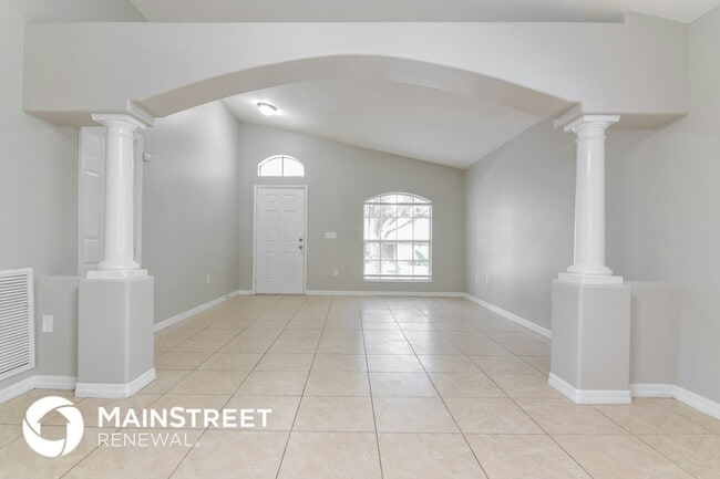 Photo - 9503 N Hyaleah Rd