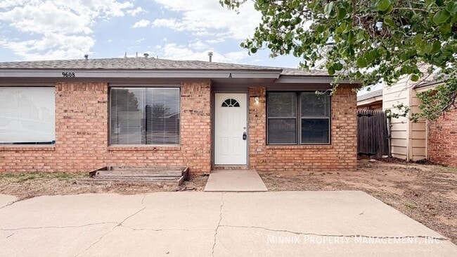 Photo - 9608 Elmwood Ave