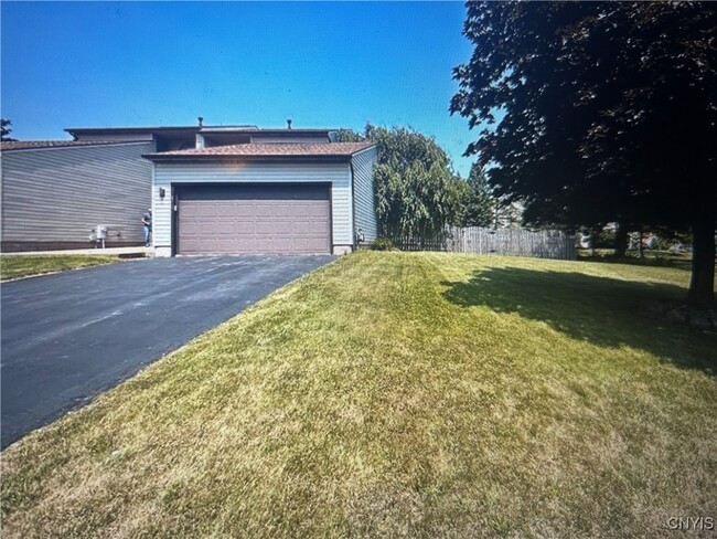 Photo - 116 Lookout Cir Townhome