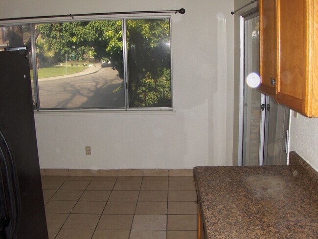 702 E Yorkshire Dr Unit 1