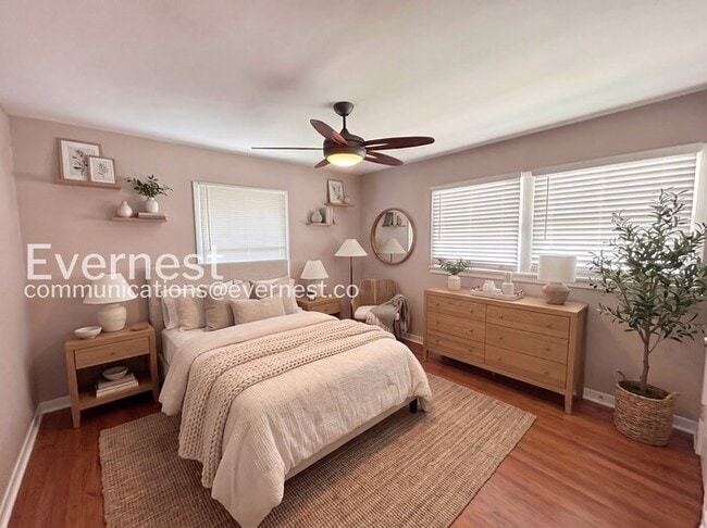 Photo - 797 Casplan St SW