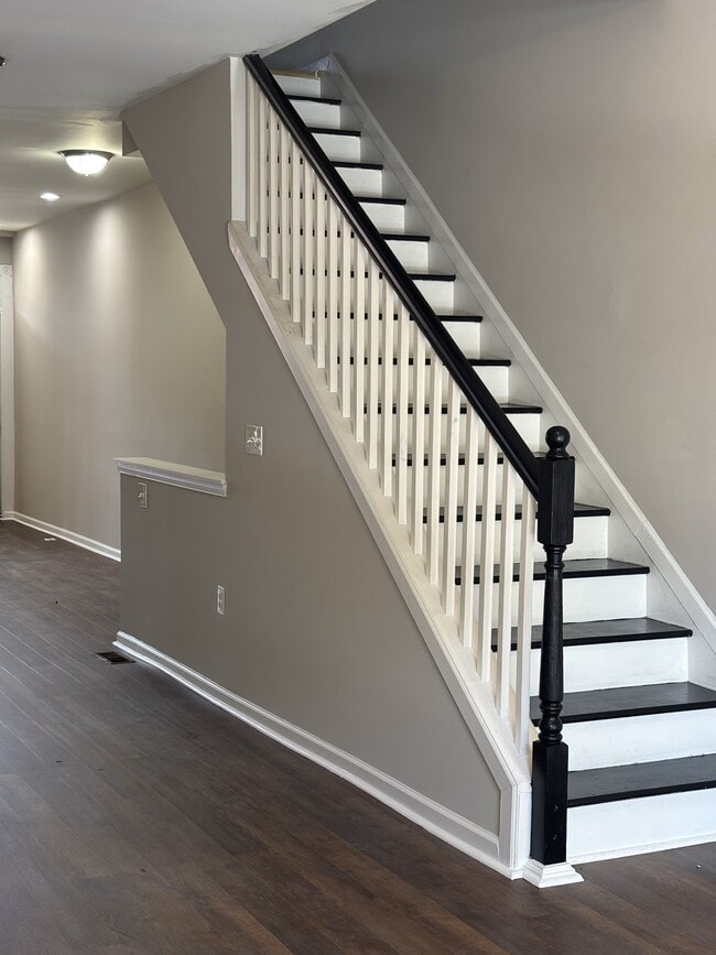 Photo - 1831 E Lafayette Ave