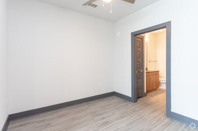 Photo - Vine North Hills Apartments