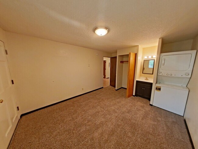 Photo - 1747 Hilyard St Unidad D