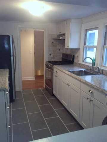Building Photo - 15 Robinson St Unit 2 Rental