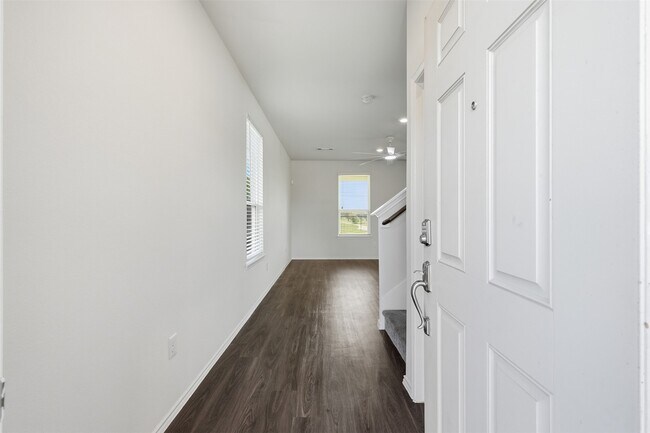 Photo - 25626 Pannier Pl