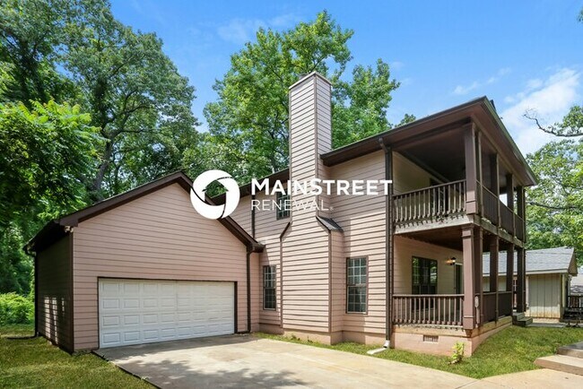 Building Photo - 4 Bedroom Pet-Friendly Home in Atlanta, GA with Main Street Renewal