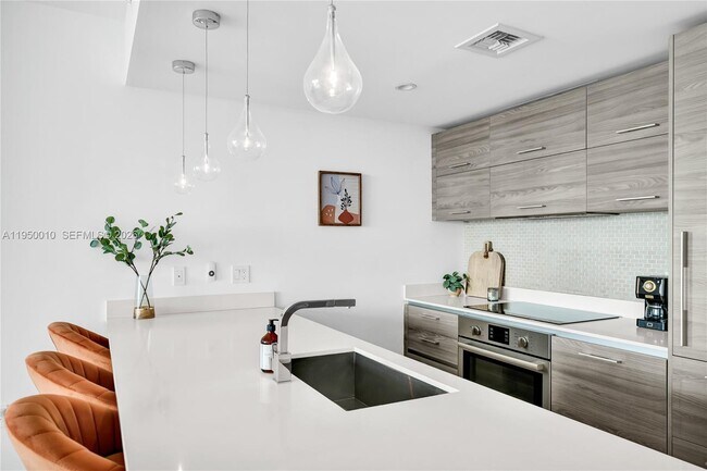 Photo - 1300 S Miami Ave