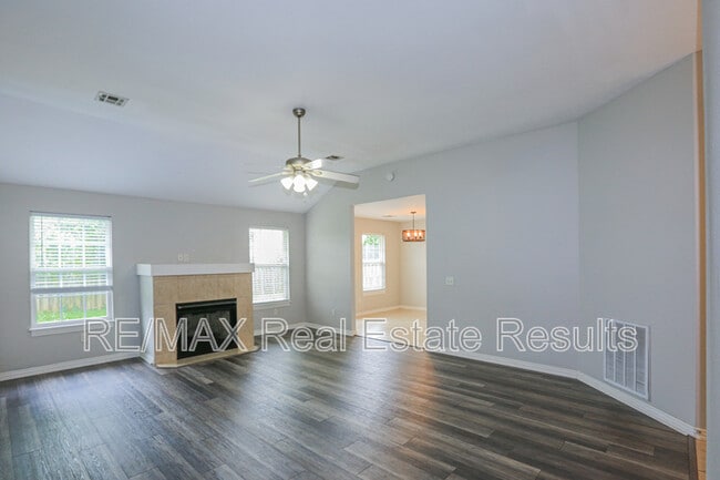 Photo - 3711 SW Hansom Loop