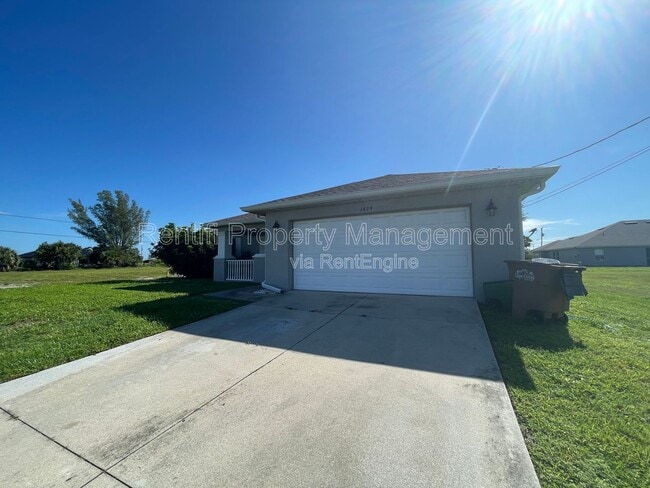 Building Photo - 1429 NE 5th Ave