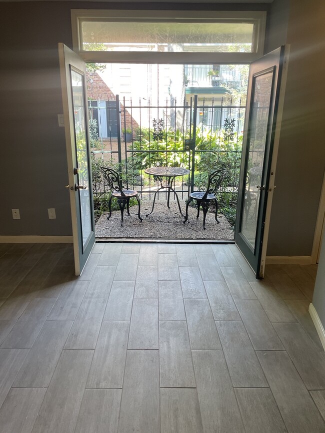 Photo - 3400 Timmons Ln