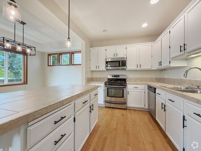 Building Photo - 13103 26th Ave SE Rental