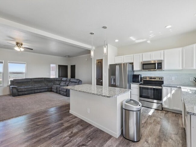 Photo - 1382 N Ladonia Dr