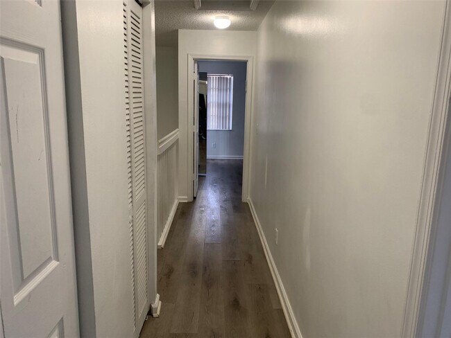 Photo - 4243 NW 68 Way