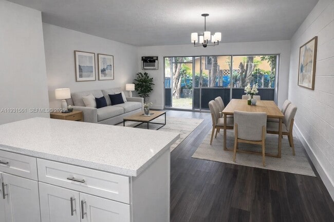 Building Photo - 638 NE 166th St Unit 1