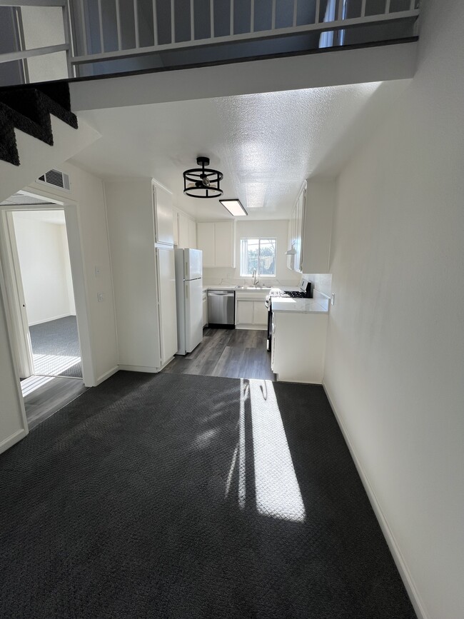 Photo - 10770 Palms Blvd Unit 206