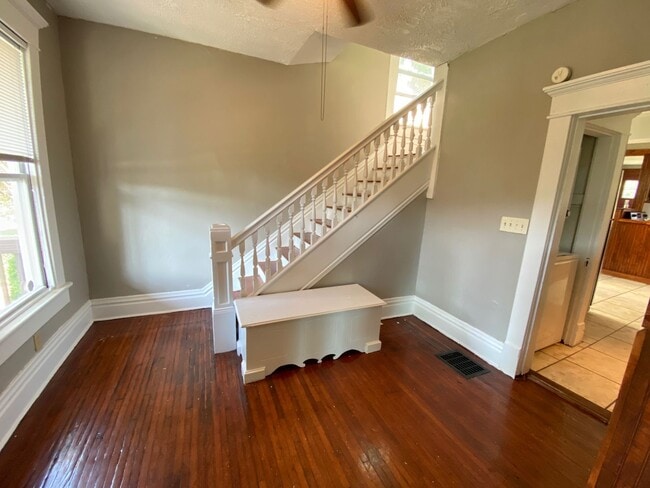 Photo - 400 E 17th Ave