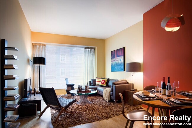 135 Clarendon St Unit 8V