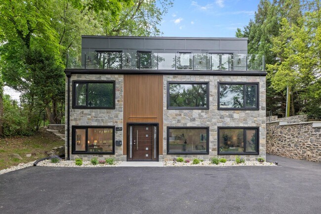Building Photo - 354 Winding Wy