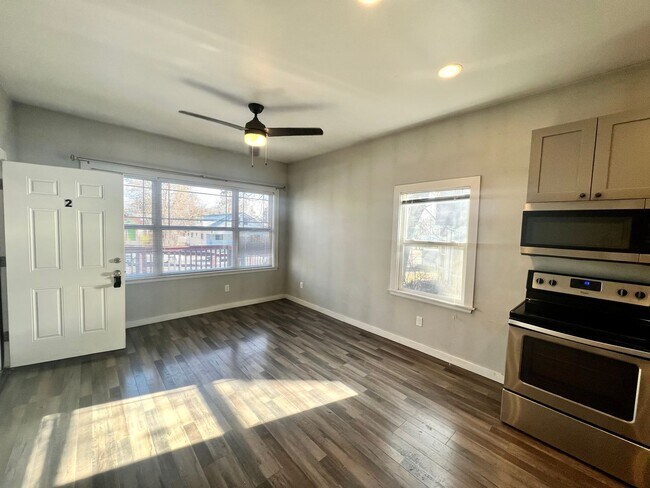 Photo - 607 N Ruby St Unit 2