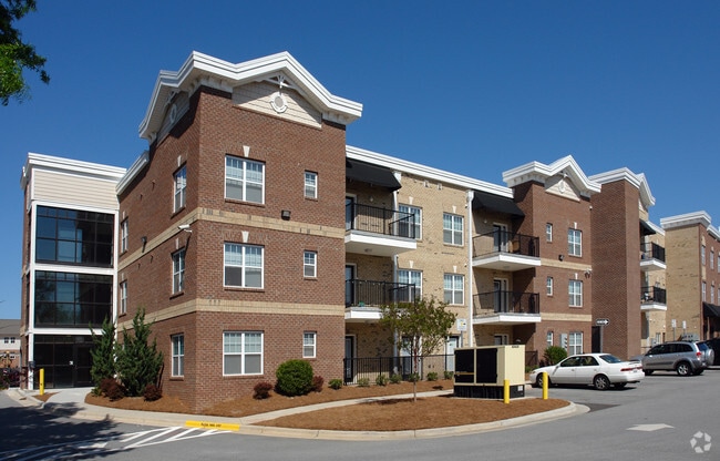 Photo - Lofts on Lee - UNCG