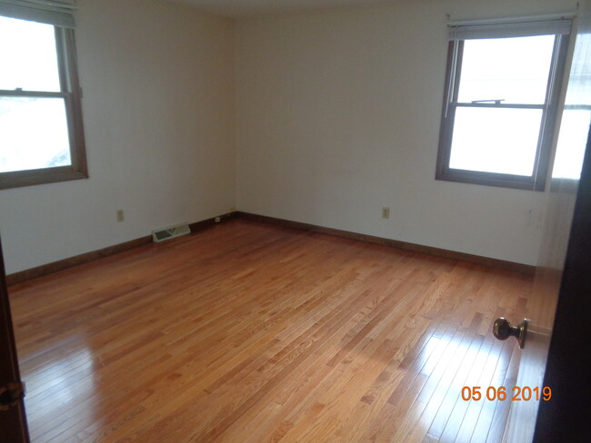 Photo - 1425 Como Park Blvd