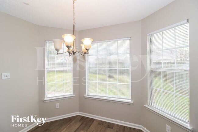 Photo - 1015 Zenith Cove N
