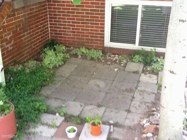 Photo - 2 br, 1 bath 4plex - 41 South Ogden Street