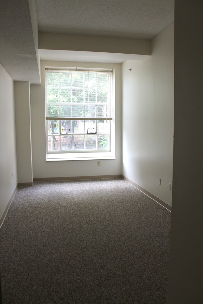 Hayward Landing Apartments Douglas, MA